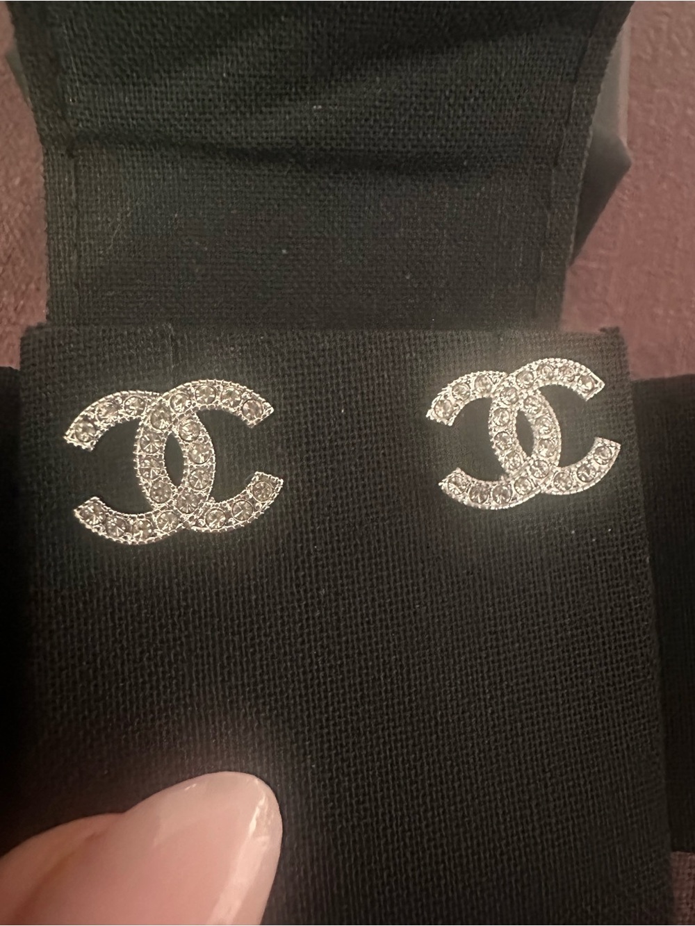 Chanel stud earrings - Picture 5 of 11